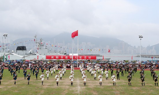 答卷――中国人民解放军进驻香港25周年启示录